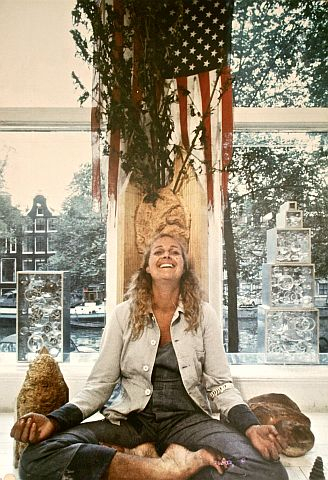 Die Klangplastik „Legalisierung von Maria-you-jana“, Amsterdam 1971.