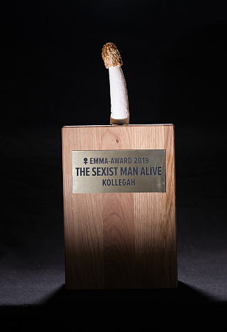 Der EMMA-Award "Sexist Man Alive" 2019 an Kollegah.