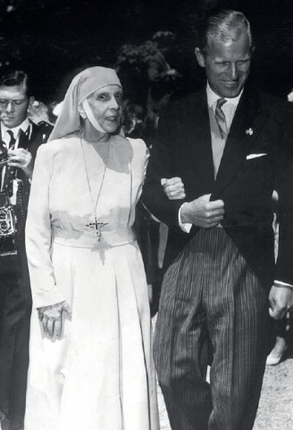 Im Alter zog Prinzessin Alice in den Buckingham Palast, zu ihrem Sohn Philip.