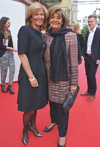 Iris Knobloch mit ihrer Mutter Charlotte. - Foto: Lindenthaler/IMAGO