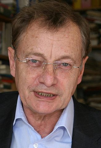 Prof. Hajo Funke ist Politikwissenschaftler und forscht zu Antisemitismus und Rechtsextremismus.