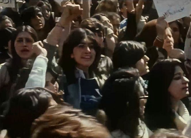 Frauen demonstrieren 1979 im Iran gegen den Schleierzwang.