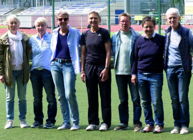 Die Weltmeisterinnen heute, Anne Trabant links außen.