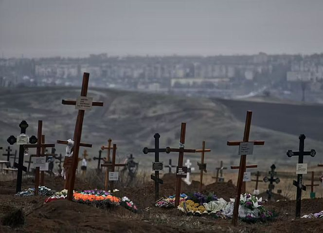 Das Sterben in der Ukraine nimmt kein Ende. 
