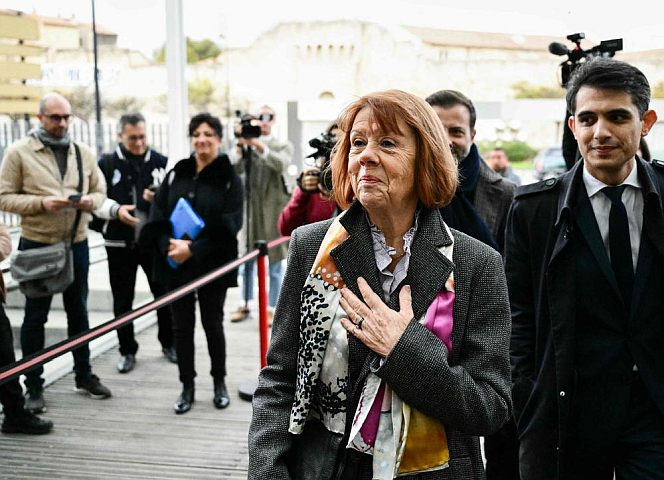 Gisèle Pelicot mit ihrem Anwalt Stephane Babonneau (rechts). - Foto: IMAGO