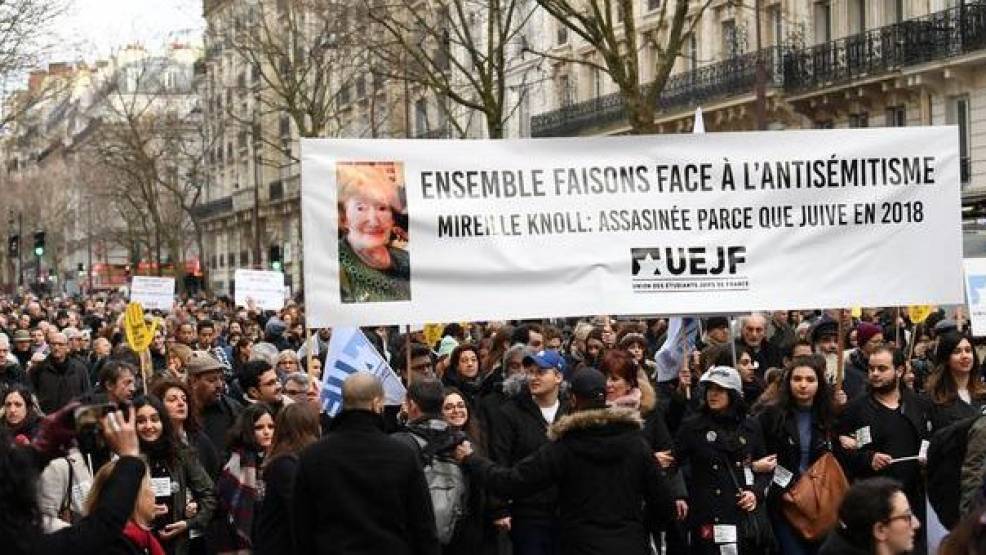 Tausende gingen in Paris auf die Straße und protestierten gegen den virulenten Antisemitismus.