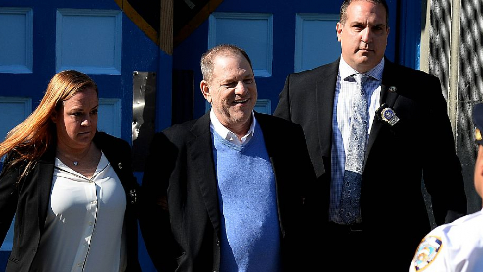 Trost für die Opfer sexueller Gewalt auf der ganzen Welt: Der mächtige Hollywood-Boss Harvey Weinstein ist verhaftet worden.