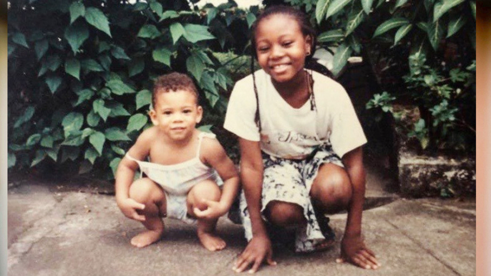 Mirrianne mit Bruder Wolfgang 1996 in Kamerun.