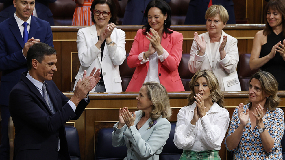 Applaus für den feministischen Ministerpräsidenten Pedro Sánchez: 14 von 22 MinisterInnen seines Kabinetts sind Frauen.