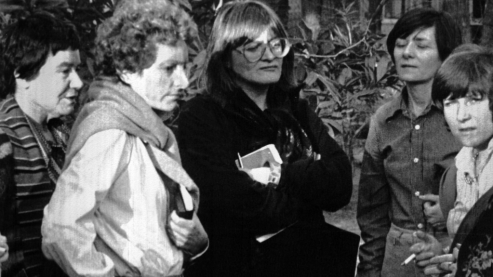 Alice Schwarzer 1979 mit dem "Commitée Simone de Beauvoir" im Iran.