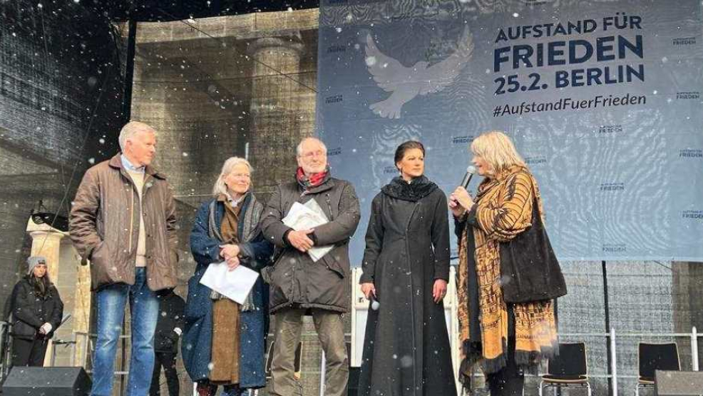 Erich Vad, Corinna Kirchhoff, Hans-Peter Waldrich, Sahra Wagenknecht, Alice Schwarzer Foto: Bettina Flitner