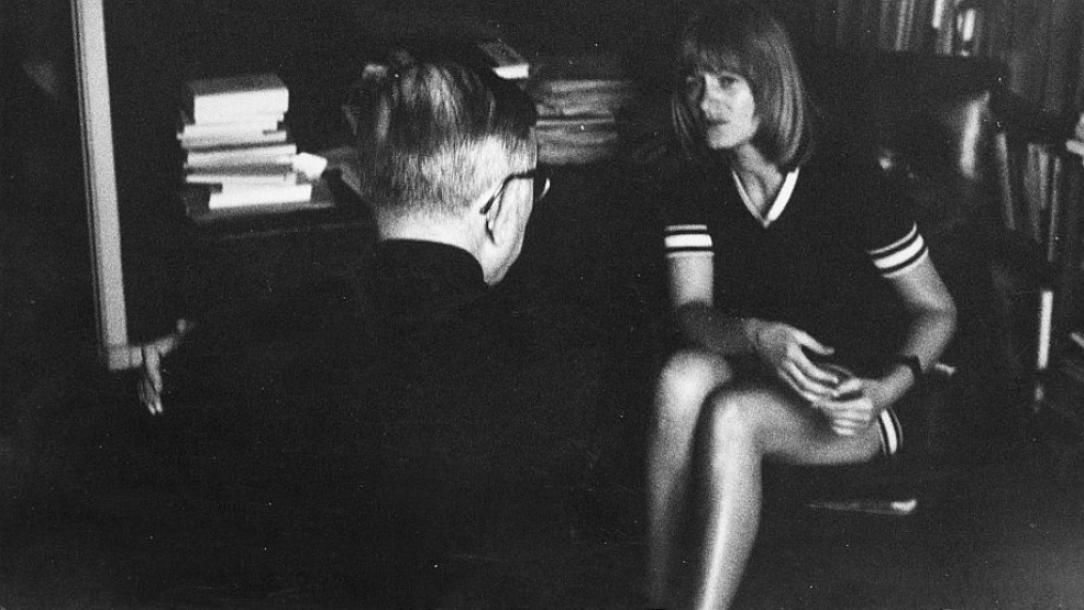  Korrespondentin Alice Schwarzer interviewt Jean-Paul Sartre.