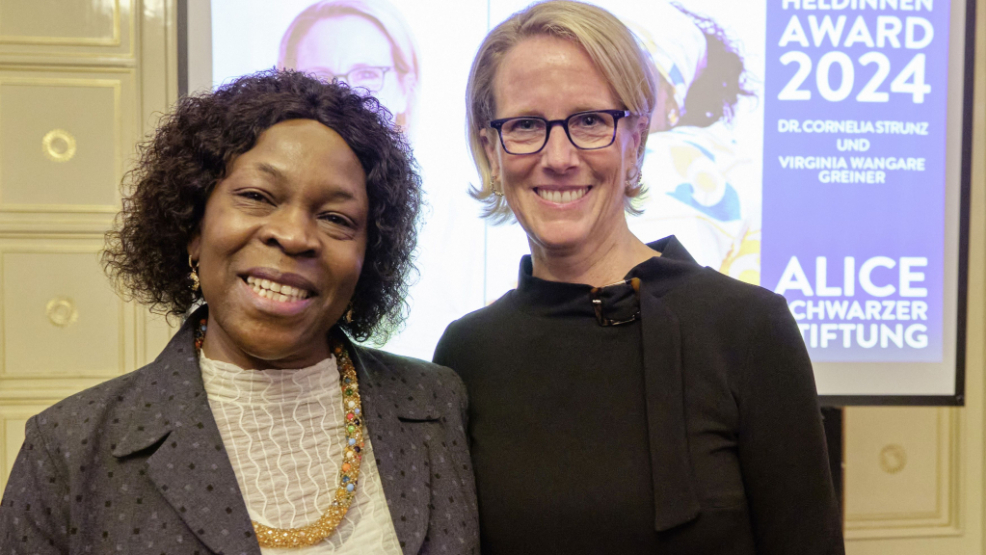 Die stolzen Preisträgerinnen: Virginia Wangare Greiner und Dr. Cornelia Strunz.